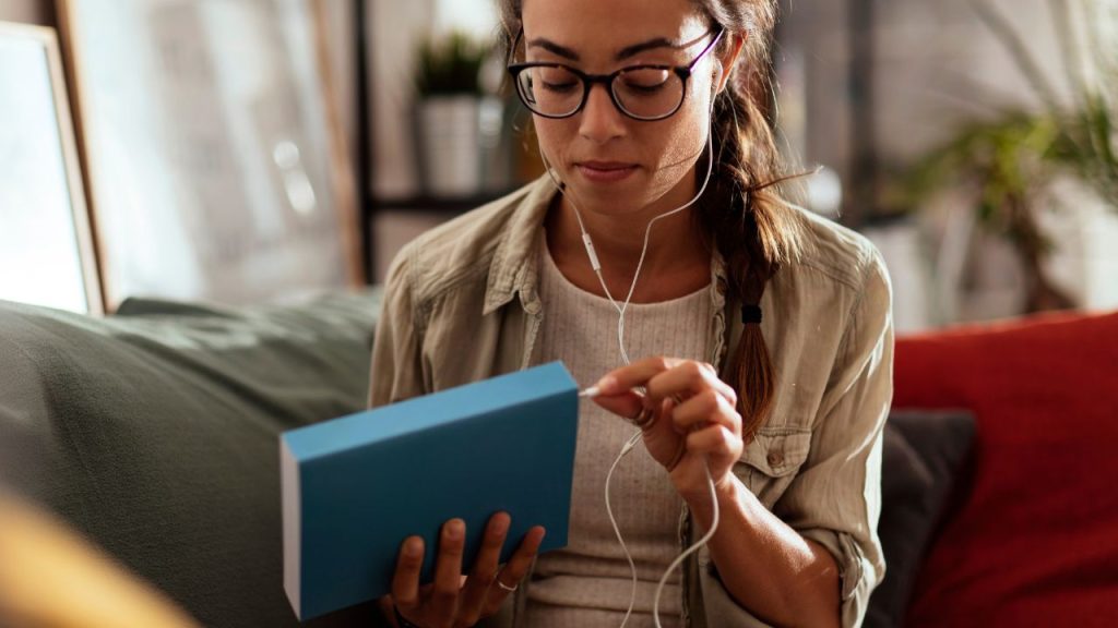 ¿Cuál es la mejor manera de aprovechar un audiolibro?